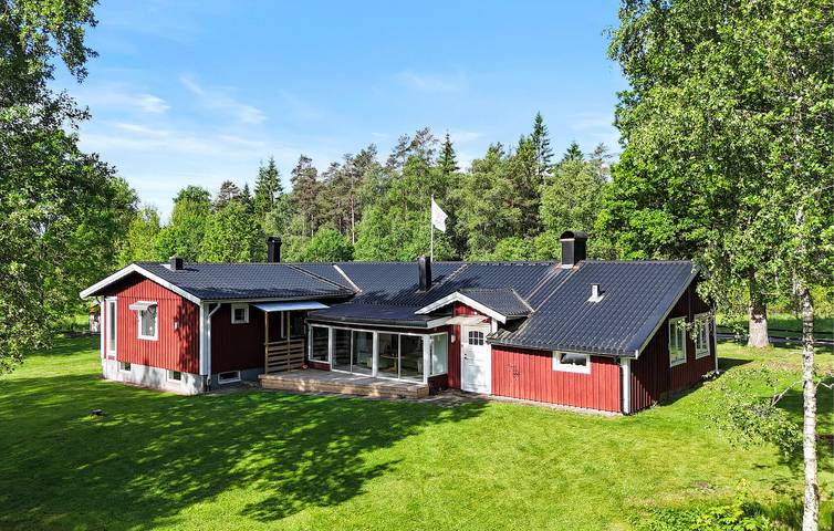 Ferienhaus für 9 Personen, mit Terrasse und Garten sowie Sauna in Västergötland - 4