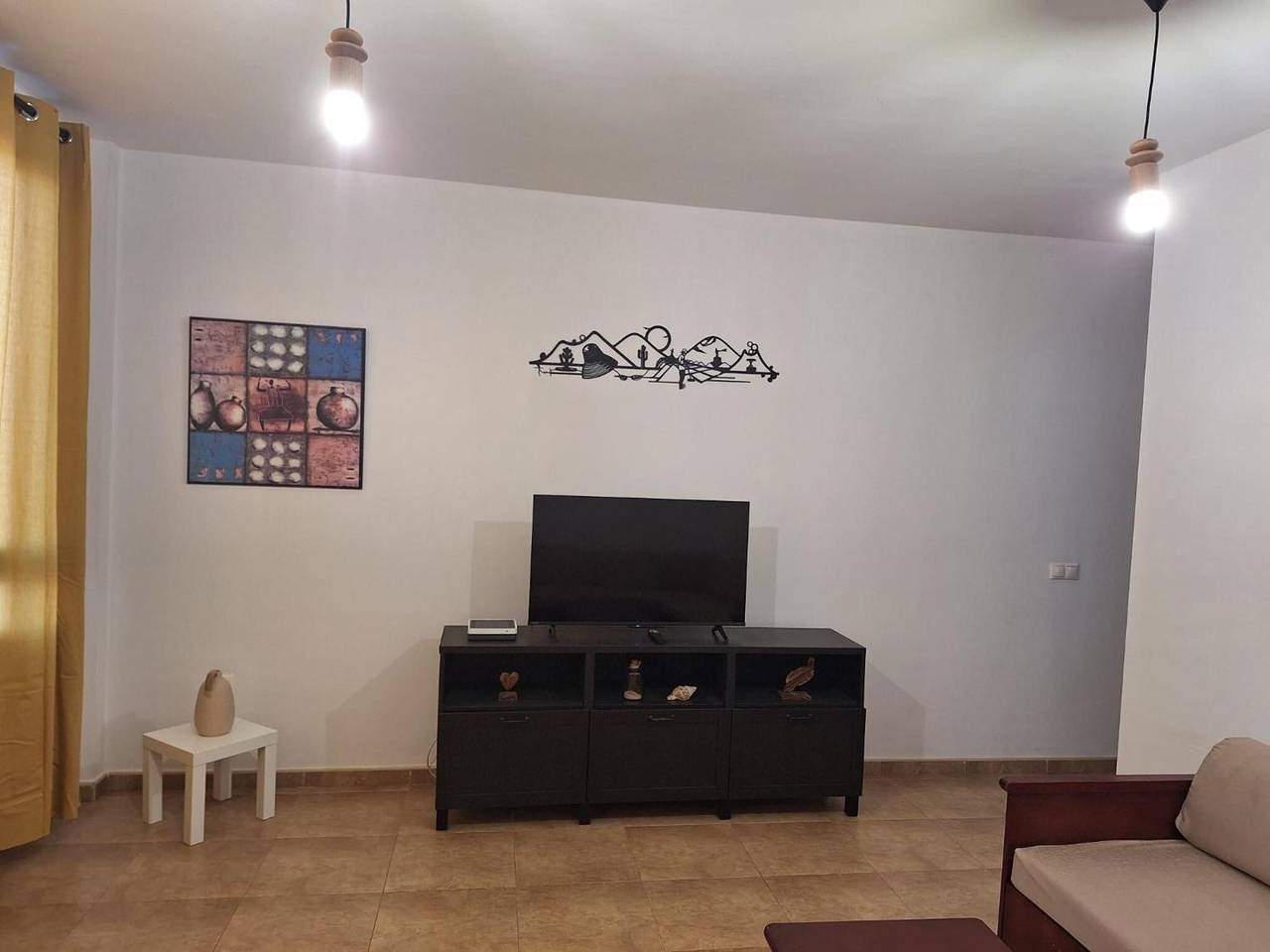 Apartamento entero, Apartamento vacacional 'La Caracola' con vistas al mar y Wi-Fi in La Santa, Tinajo