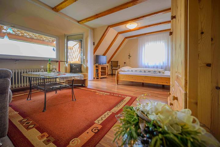 Ferienwohnung für 3 Personen, mit Balkon in Oberkirch - 2