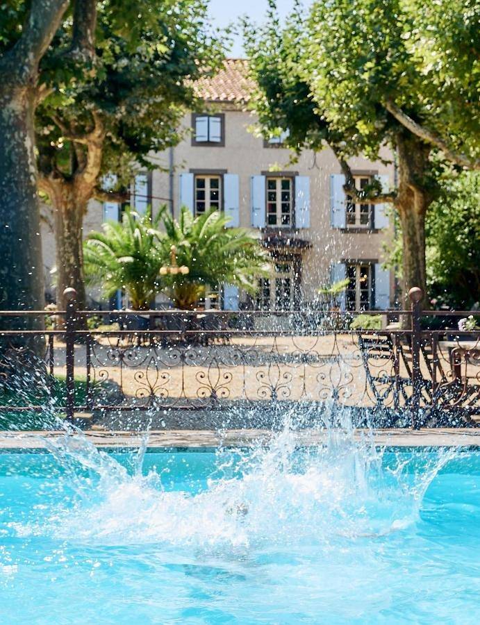 Gîte pour 4 personnes, avec piscine ainsi que vue et jardin, adapté aux familles à Villedaigne