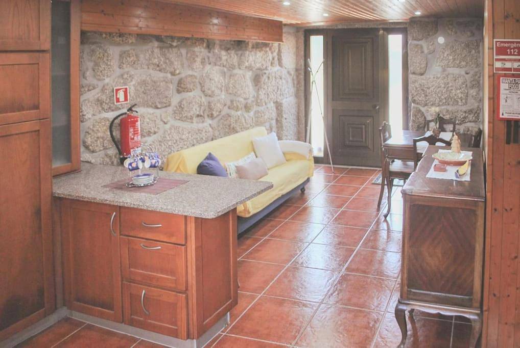 Retiro de Várzeas . Casa de Turismo Rural in Sobradelo da Goma, Distrito de Braga