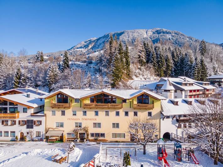 Hütte für 11 Personen, mit Terrasse und Garten sowie Sauna in Fieberbrunn