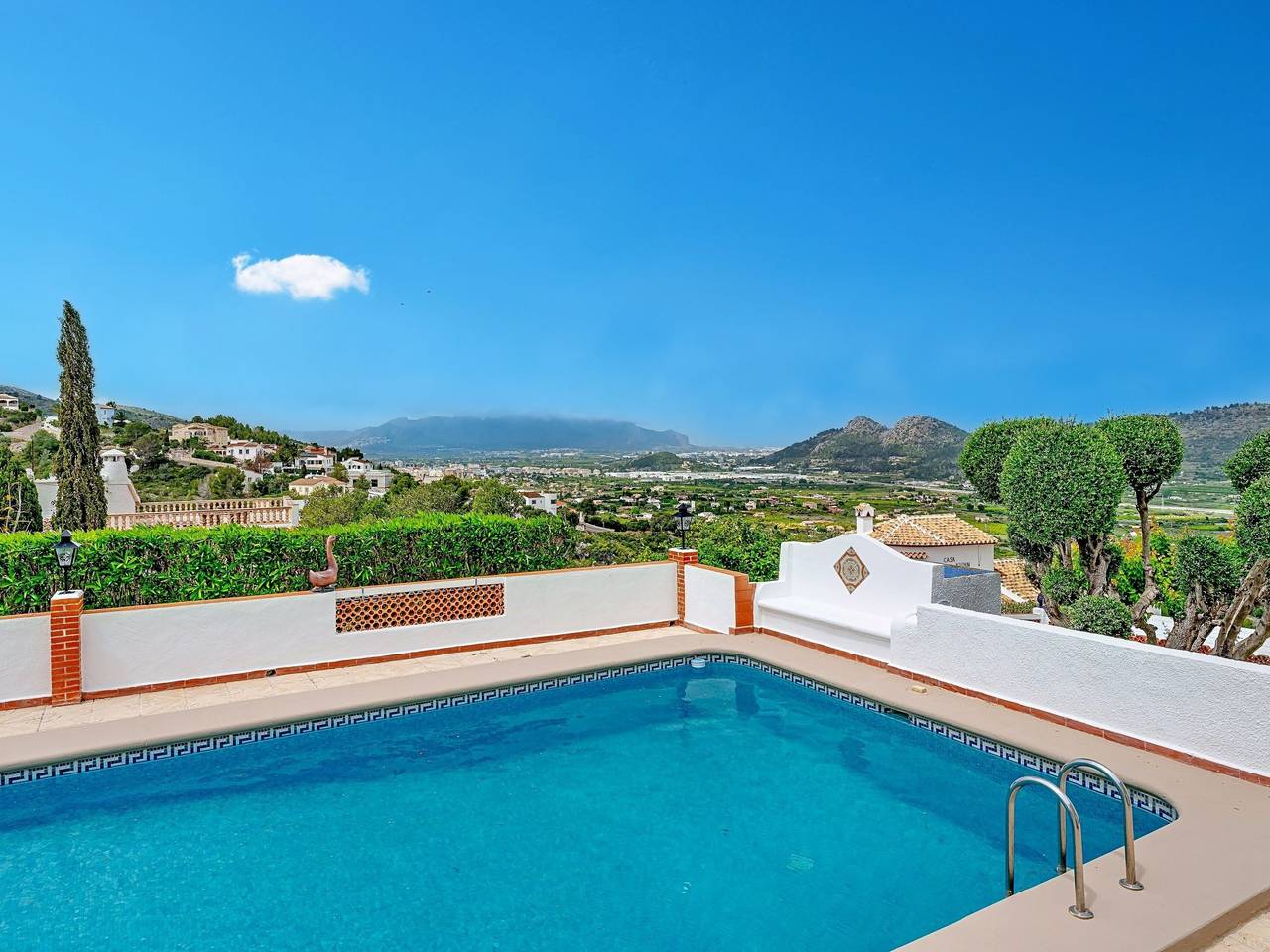 Rendezvous in Pedreguer, Costa Blanca