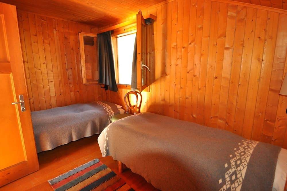 Le chalet est situé à 150m du départ de la télécabine de Barboleuse, reliant le domaine skiable de V in Gryon, Alpes Vaudoises