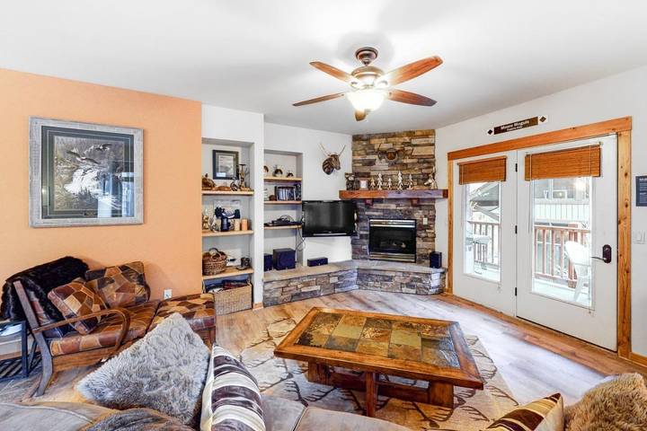 Casas e apartamentos de temporada para 8 pessoas, com jacuzzi e terraço em Montana (USA)