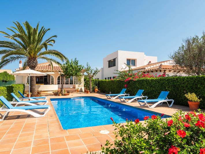 Location de vacances pour 6 personnes, avec jardin et terrasse à Cala en Blanes - 3