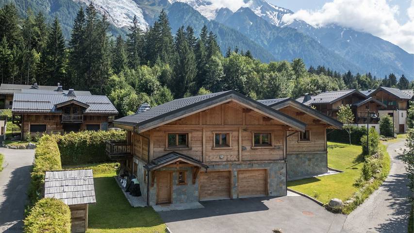 Chalet pour 18 personnes, avec sauna ainsi que jardin et jacuzzi à Chamonix-Mont-Blanc