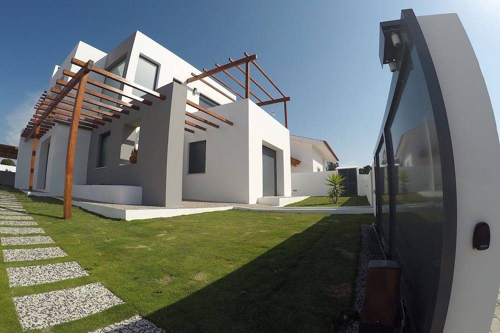 Villa, 4 Schlafzimmer, 3 km vom Strand entfernt in Praia do Carvalhal, Carvalhal
