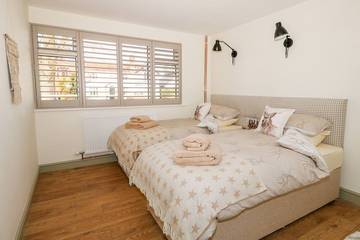 Bungalow for 6 People in Woodhall Spa, Lincolnshire, Photo 1