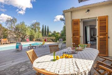 Location de vacances pour 8 personnes, avec jardin et piscine, animaux acceptés dans Port d'Erbalunga