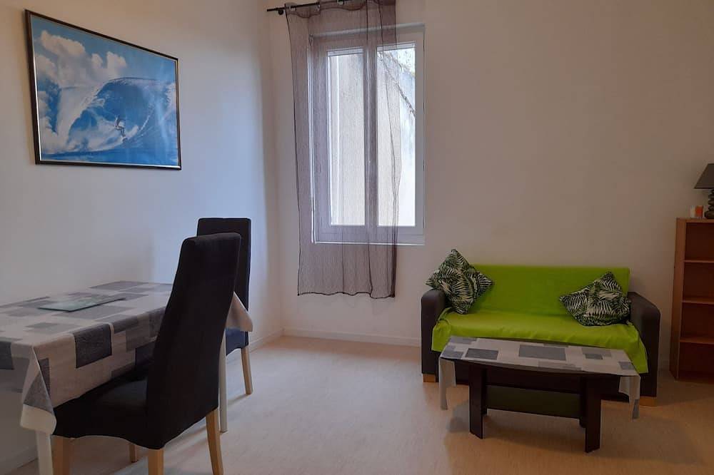 Appartement entier, T2 Balcon, 35M² tt confort et calme! 200m from the thermal baths and 10 min from the Beaches... in Saujon, Côte de Beauté
