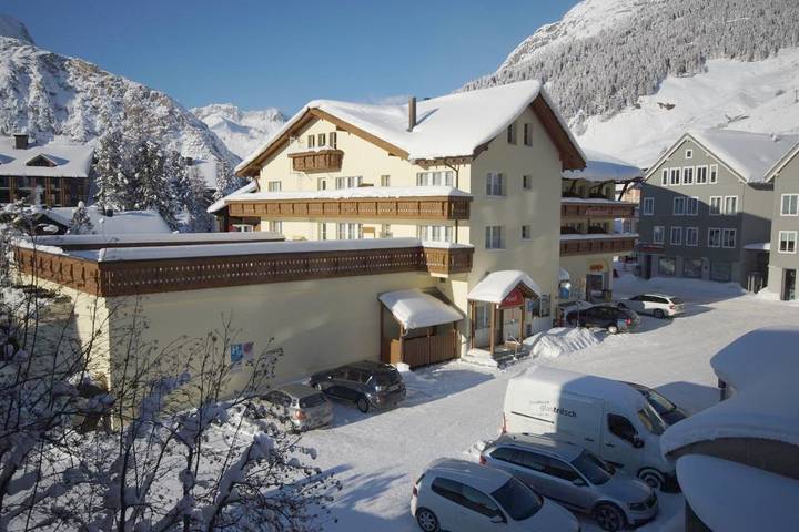 Hôtel pour 3 personnes, avec vue et terrasse à Andermatt - 2