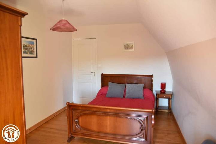 Location de vacances pour 8 personnes, avec terrasse et jardin à Tauves - 4