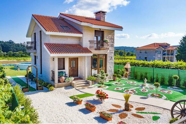 Casa de vacaciones para 6 personas, con terraza además de jardín y jacuzzi - 1