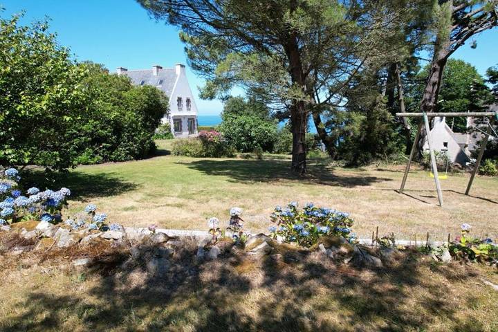 Villa pour 12 personnes, avec Terrasse ainsi que Jardin et Vue à Perros-Guirec - 2