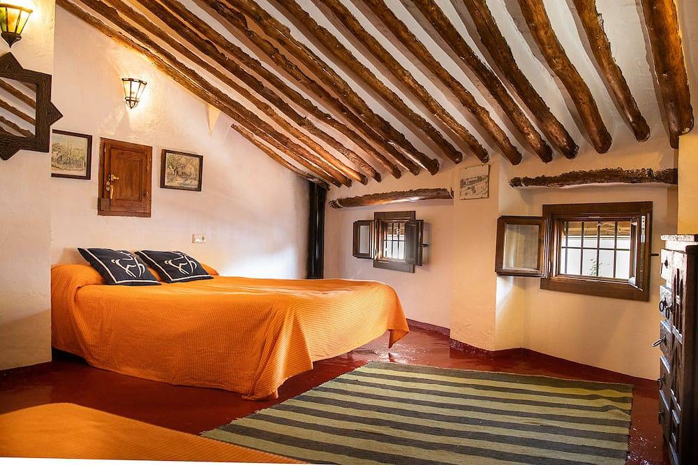 Casilla Daleá, knows the interior of Andalusia, center of the Natural Park S. S.C. in Carcabuey, Sierras Subbéticas