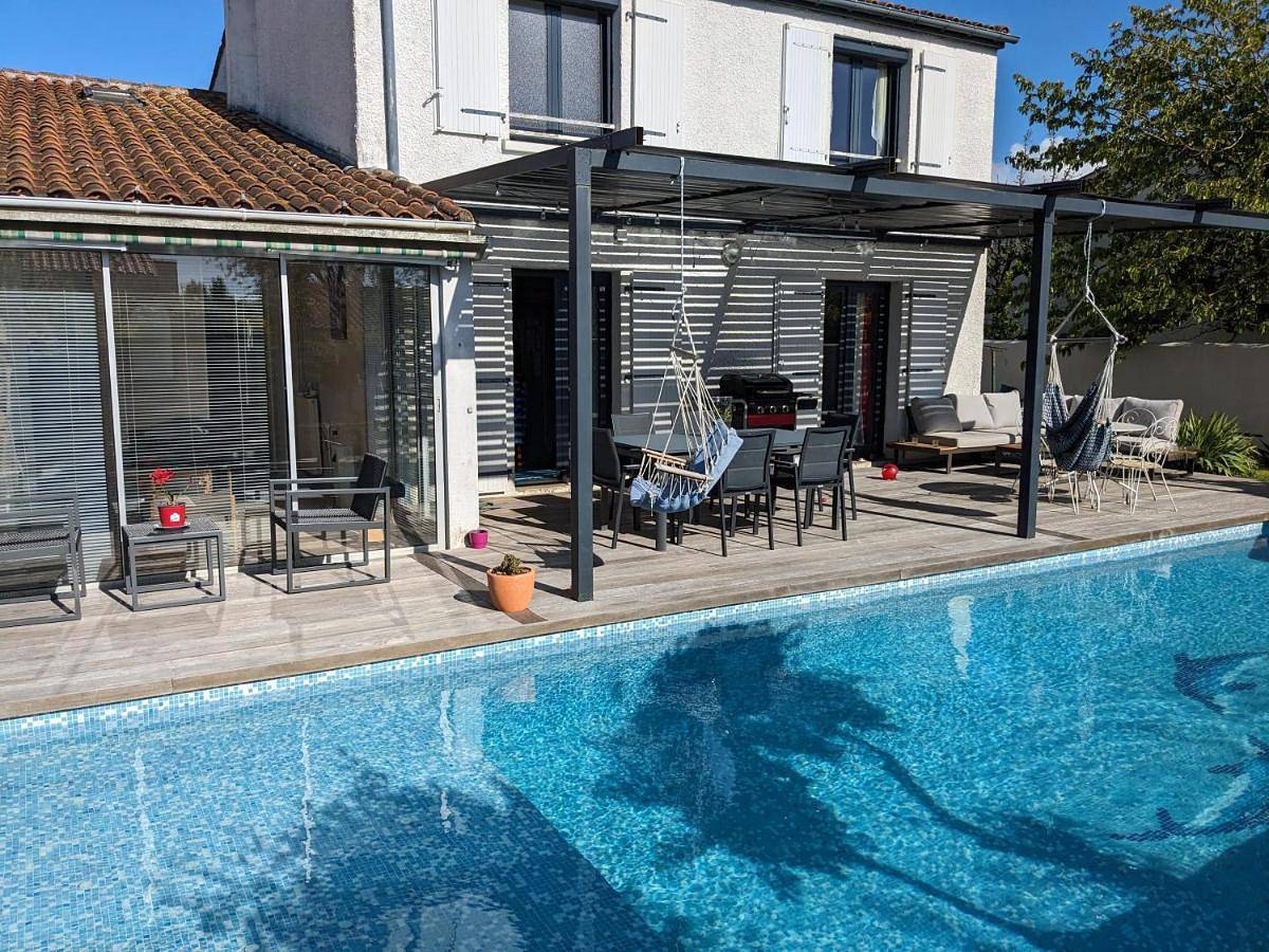 Four-Bedroom House in Périgny, Région de La Rochelle