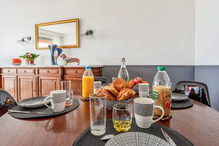 Gîte pour 4 personnes, avec balcon, adapté aux familles à Clichy - 3