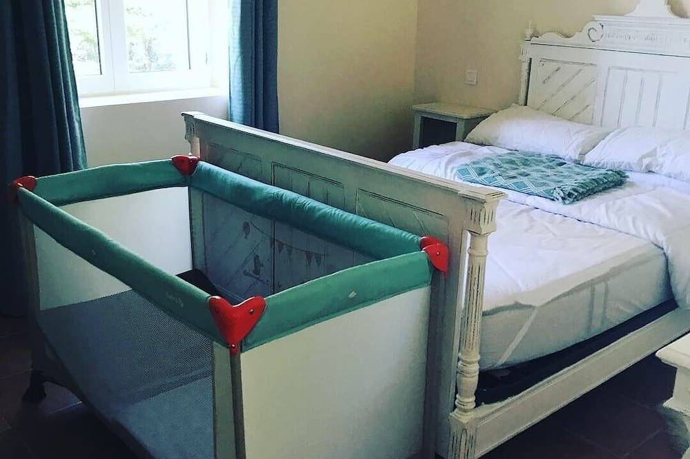 Renovierte Steinscheune mit großem Pool auf Kleingrundbesitz in der Landschaft in Dolmayrac, Villeneuve-sur-Lot und Umgebung