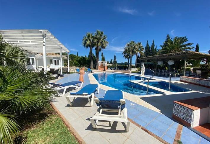 Villa for 12 personer, med hage og barnebasseng i Mijas