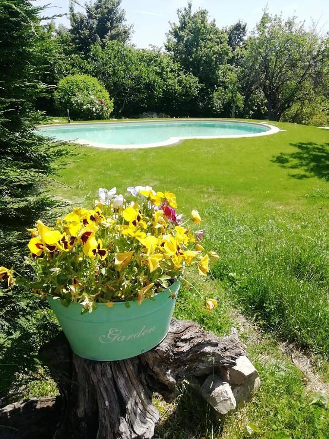B&b per 4 persone, con Terrazza e Giardino nonché Piscina e Panorama in Provincia di Piacenza