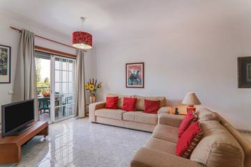 Apartment for 6 People in Praia da Falésia, Olhos de Água, Photo 2