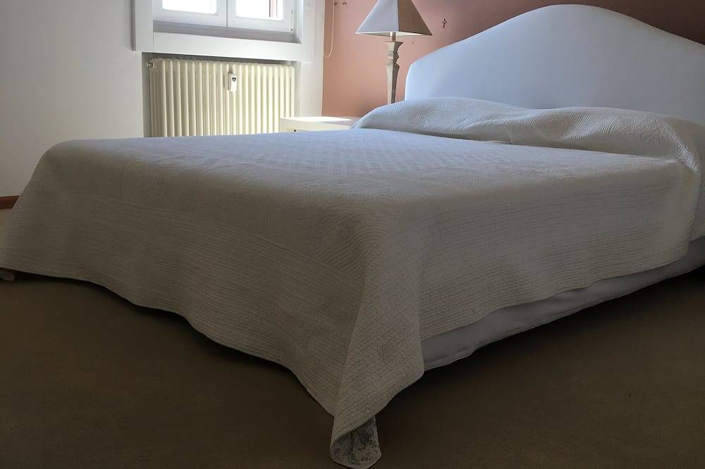 Entire apartment, Tranquil apartment with Ac in charming Gorizia in Gorizia, Carso