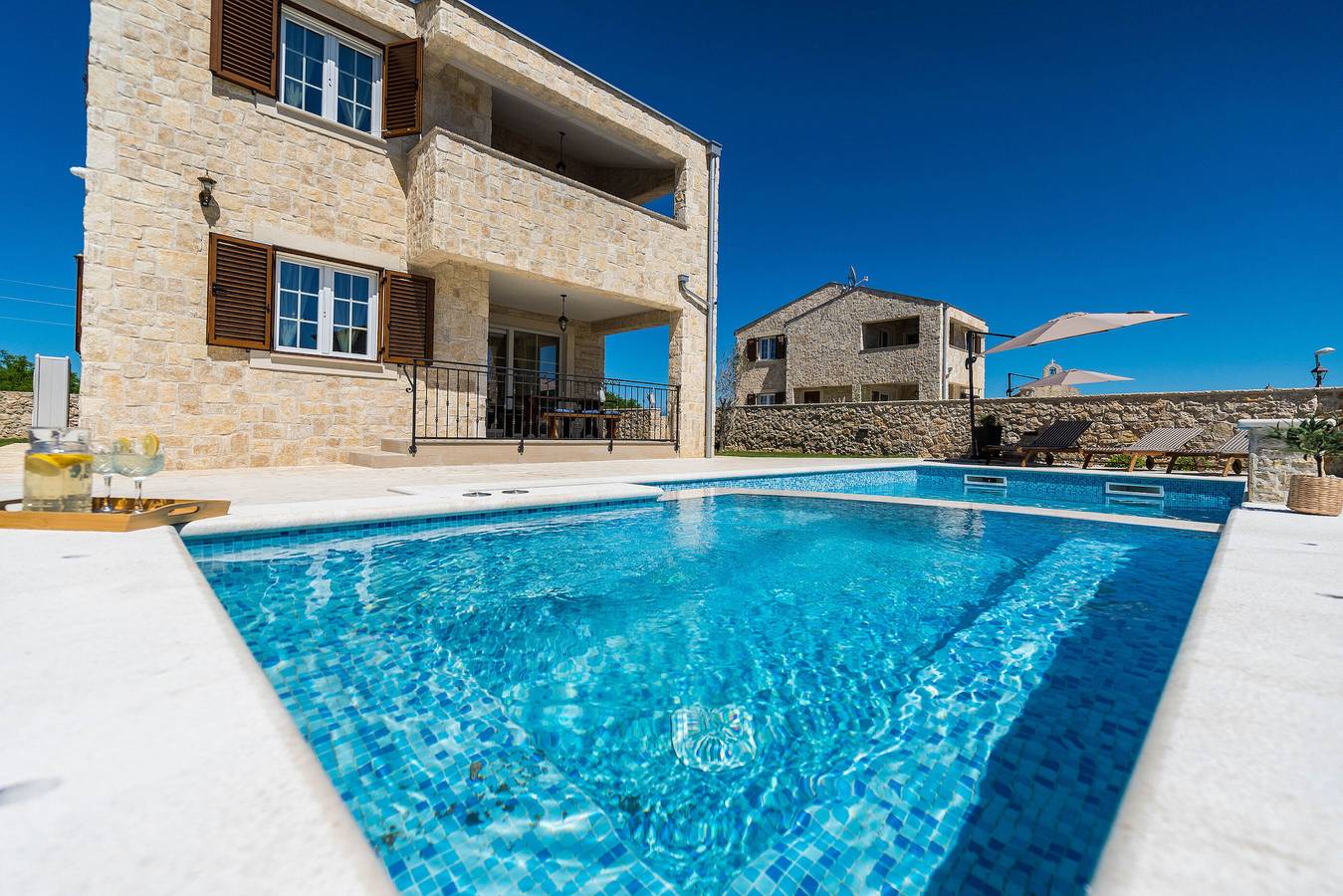 Casa vacanza a Zara a partire da 329€ a notte
