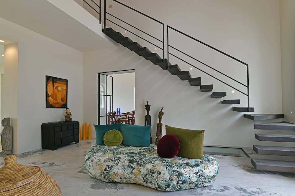 Villa Oleandra: Luxe, daily service, sea & sunset impressive views, 24mt  pool in Isola (Italien), Syrakus