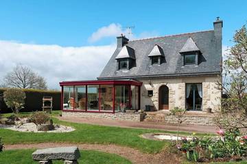 Gîte pour 6 personnes, avec jardin à Pédernec