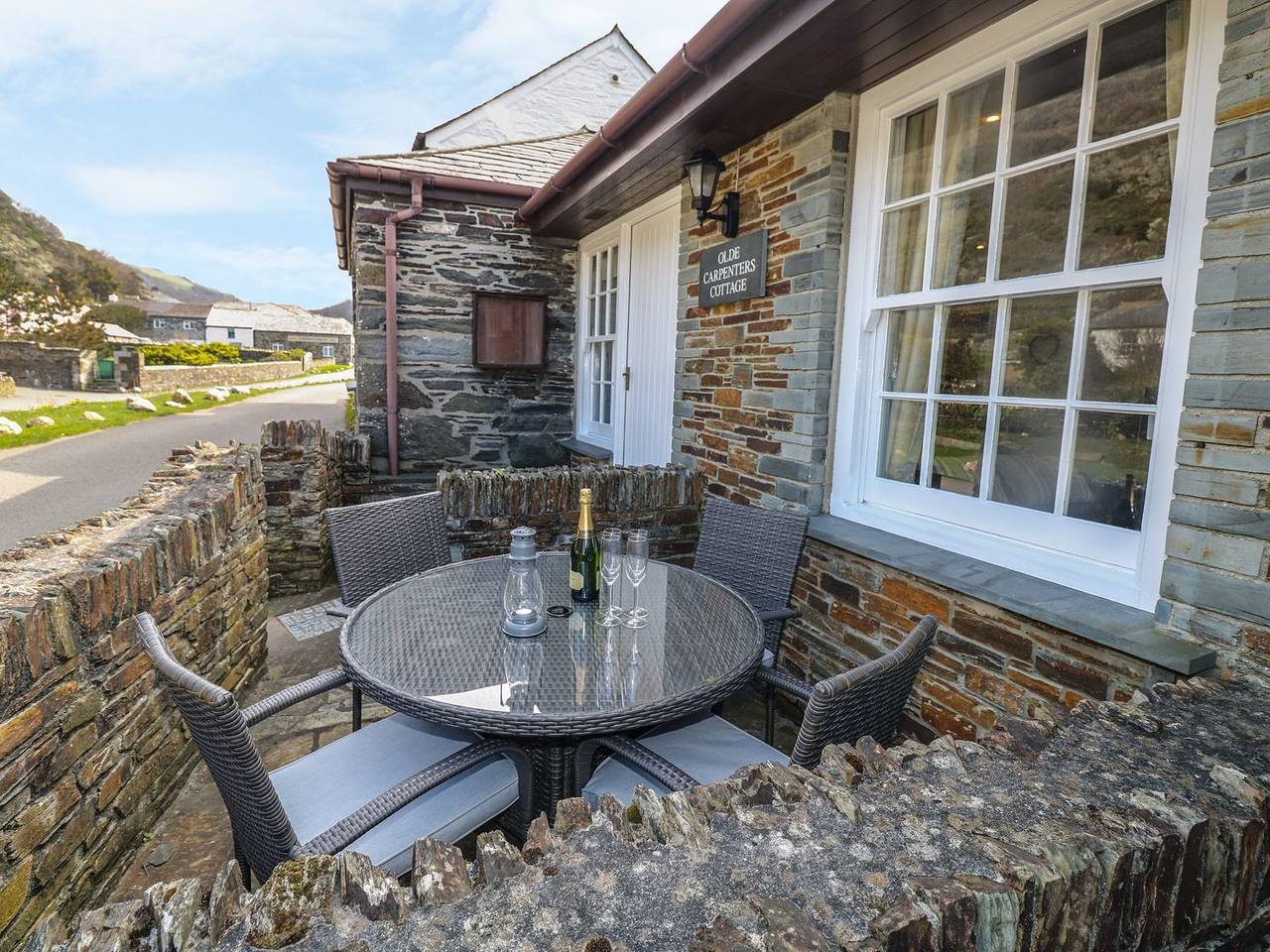 Olde Carpenters Cottage in Boscastle, Pentire Point - Widemouth