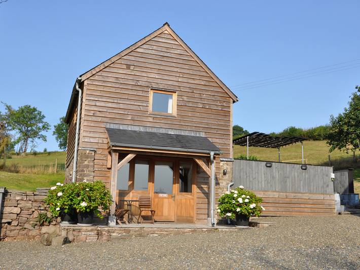 Cottage for 4 people, with Garden and View in Clun
