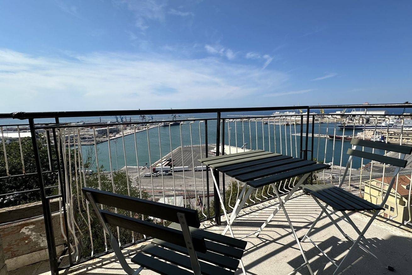 Ganze Wohnung, A40 - Ancona, elegant two-room apartment with a view in Ancona, Ancona Provinz