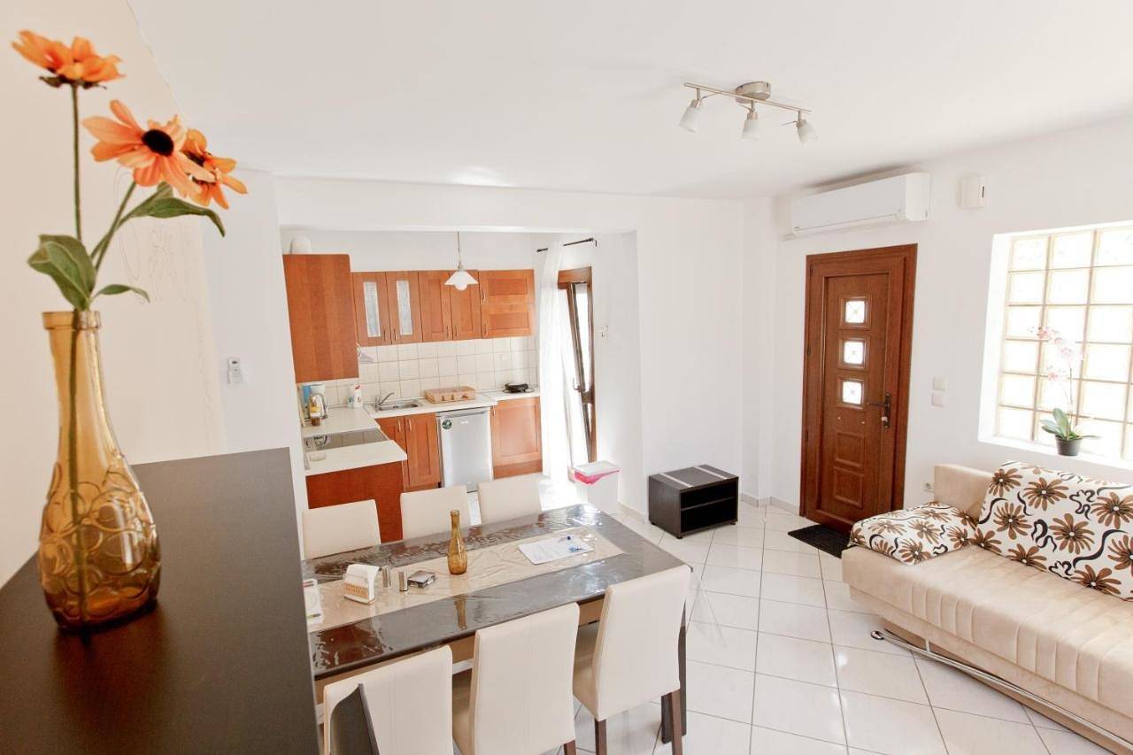 Entire apartment, One-Bedroom Apartment in Limenaria, Thassos