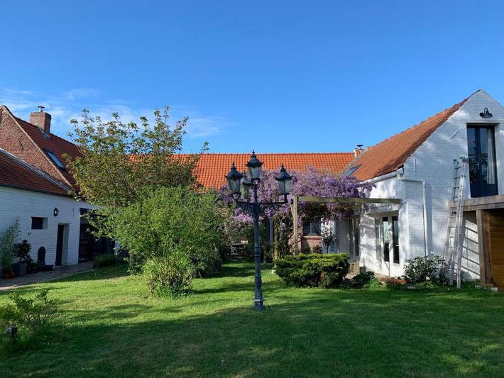 Gîte pour 9 personnes, avec sauna ainsi que jacuzzi et jardin dans Moncheaux