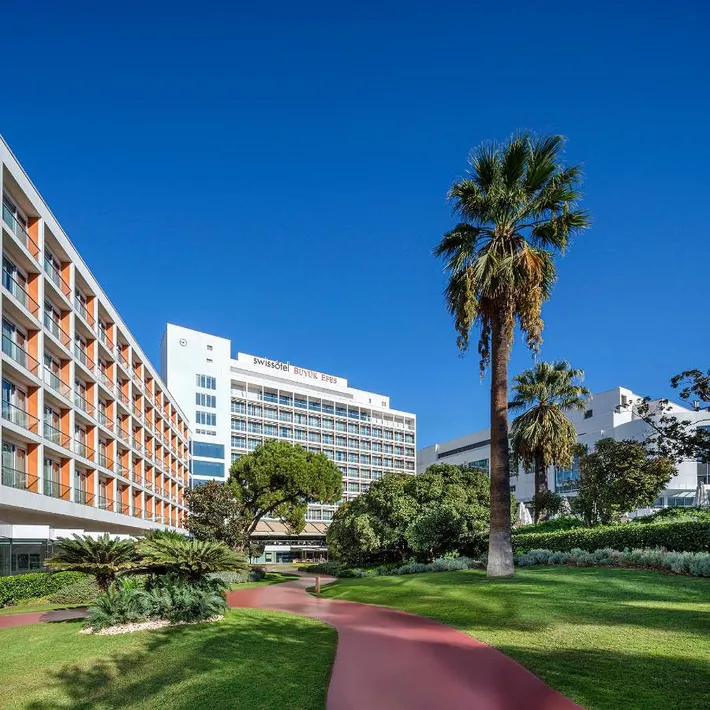 Hotel para 5 personas, con piscina además de jardín y sauna - 1