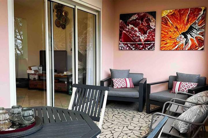 Gîte pour 4 personnes, avec vue et balcon dans Plage de Trou d'eau