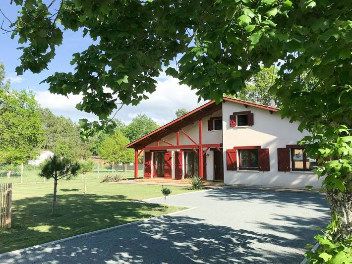 Ferienhaus für 10 Personen, mit Terrasse und Garten