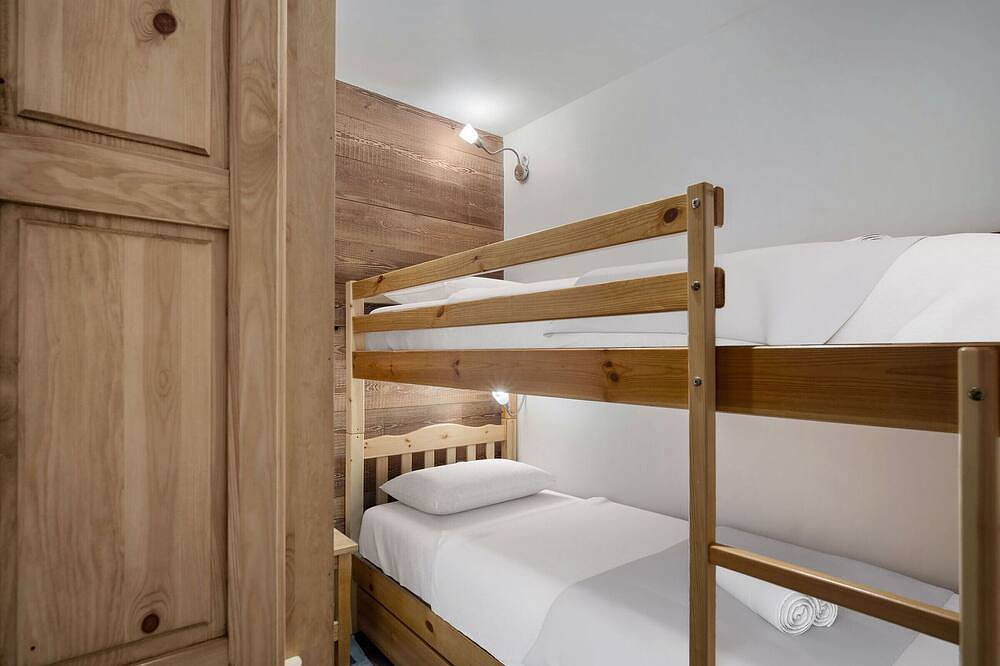 Apartamento entero, Apartamento renovado cerca de las pistas con vista a las montañas y acomodaciones para 6 personas in Courchevel 1650 (Moriond), Saint-Bon-Tarentaise