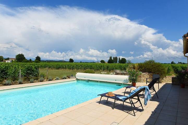 Location de vacances pour 8 personnes, avec Jacuzzi ainsi que Terrasse et Jardin à Saint-Sulpice-de-Faleyrens