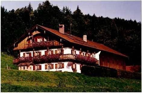 Ferienwohnung für 4 Personen, mit Terrasse in Wackersberg