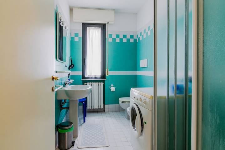 Appartamento intero, Guesthost - Seaside Sanctuary with balcony and parking in Rimini, Provincia di Rimini