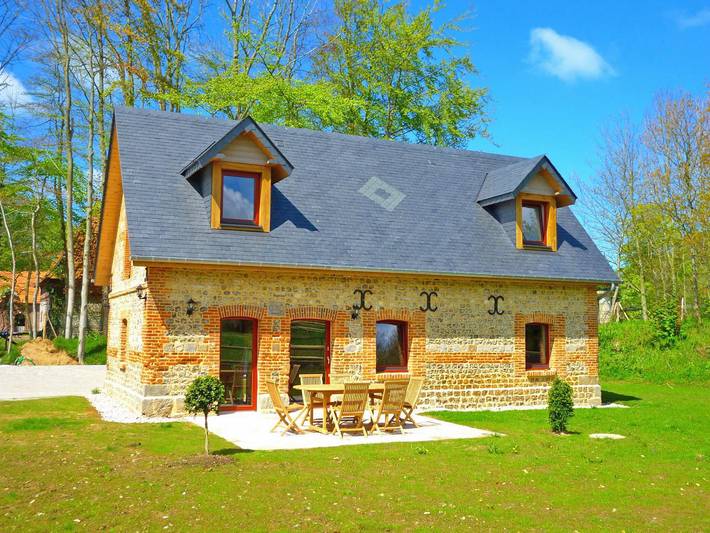 Gîte pour 6 personnes, avec Terrasse et Jardin