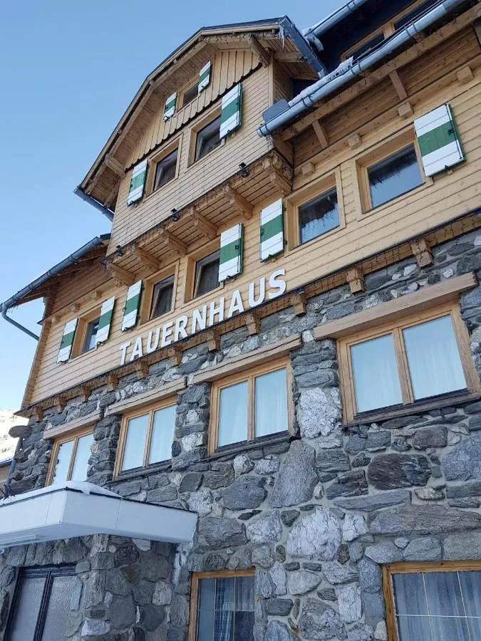 Apartmenthotel für 10 Personen, mit Ausblick und Garten sowie Sauna - 1