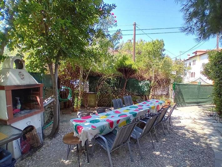Gîte pour 8 personnes, avec vue et jardin, adapté aux familles dans Ormos Panagias - 2