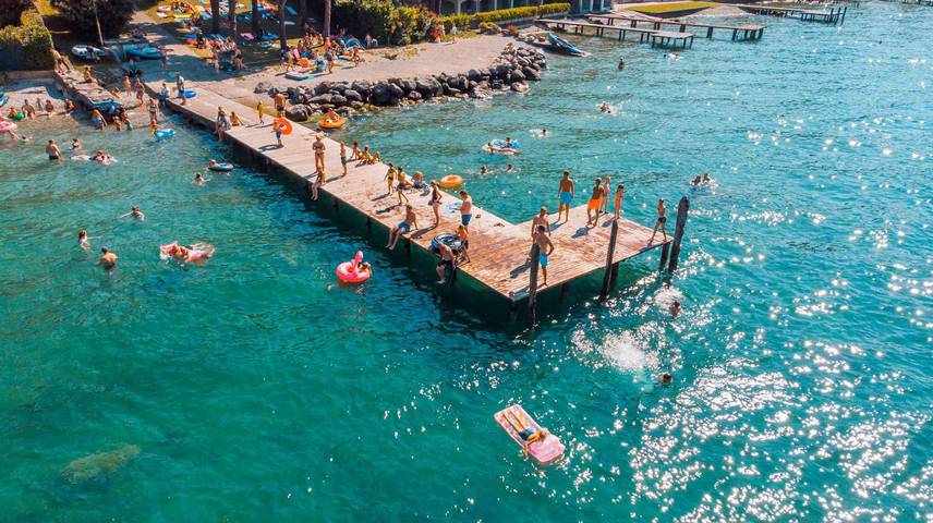 Camping für 7 Personen, mit Garten in San Felice del Benaco