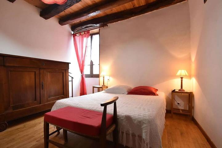 Location de vacances pour 5 personnes, avec jardin et terrasse à Allas-les-Mines - 3