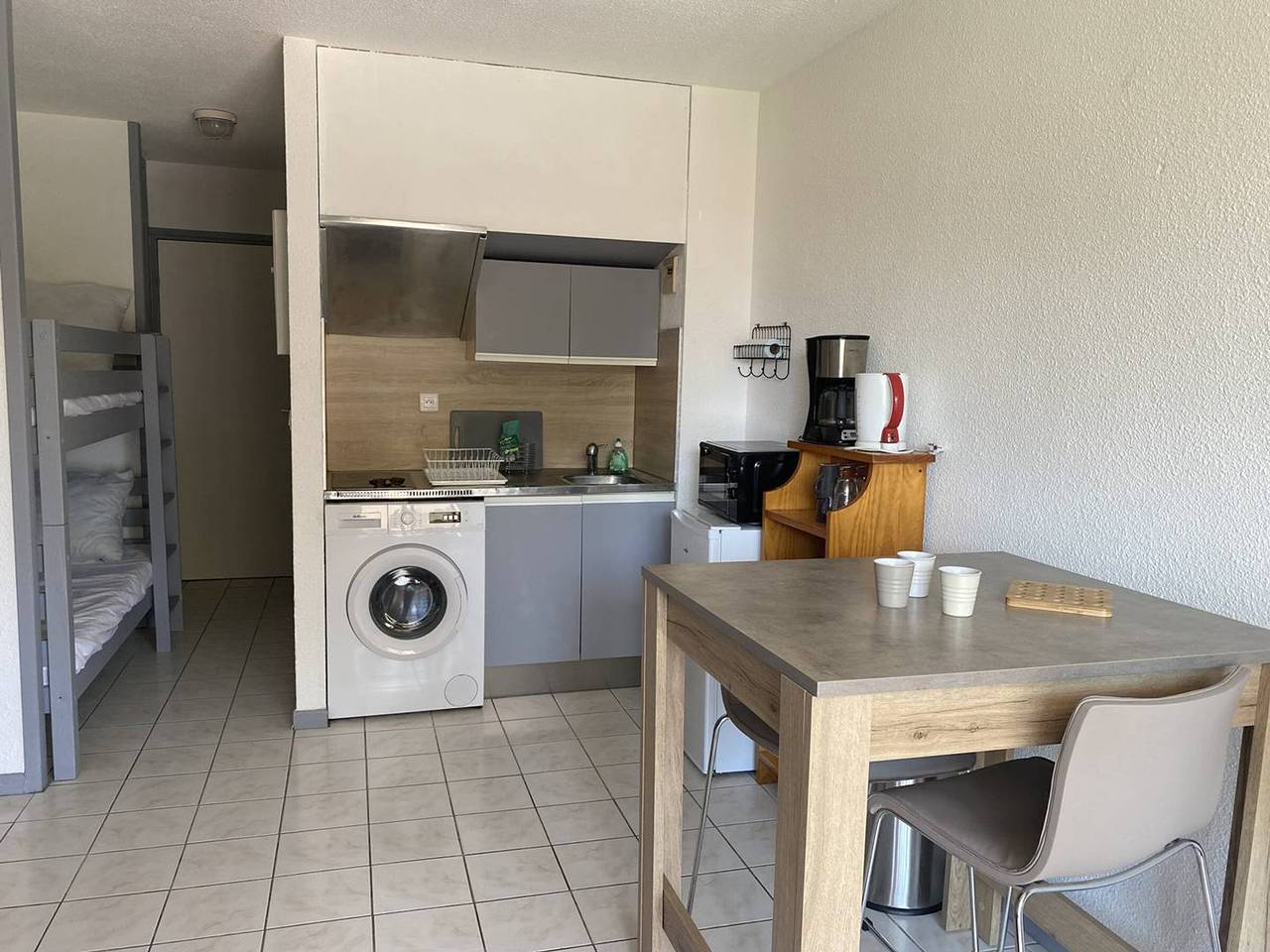 Entire studio, Studio with Terrace and Parking in Canet-en-Roussillon in Canet-en-Roussillon, Côte d'Améthyste