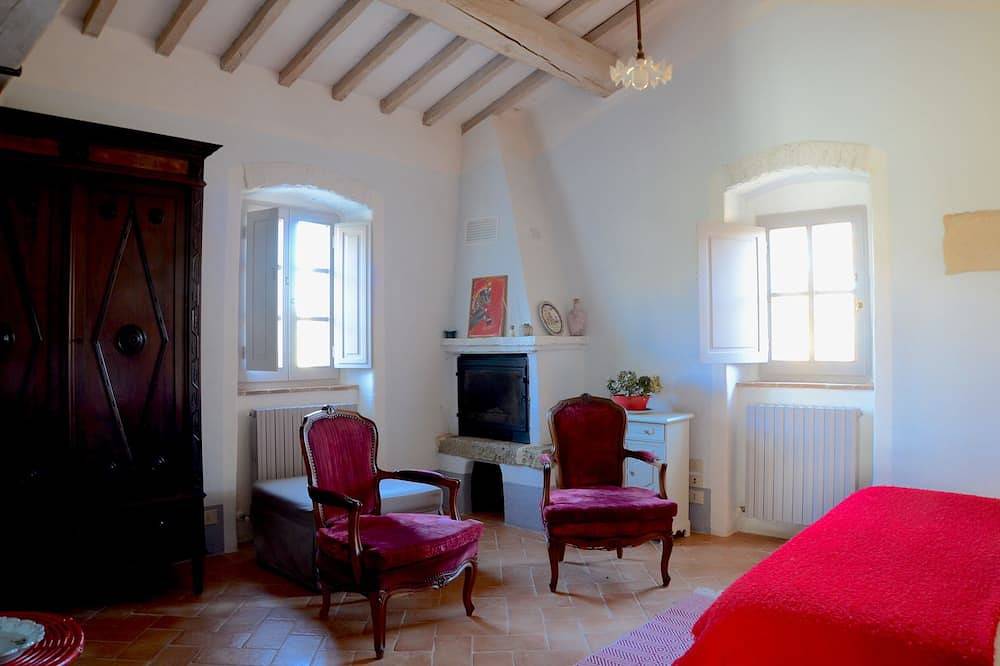 Charmanter alter Wachturm mit Swimmingpool in Pienza, Orciatal