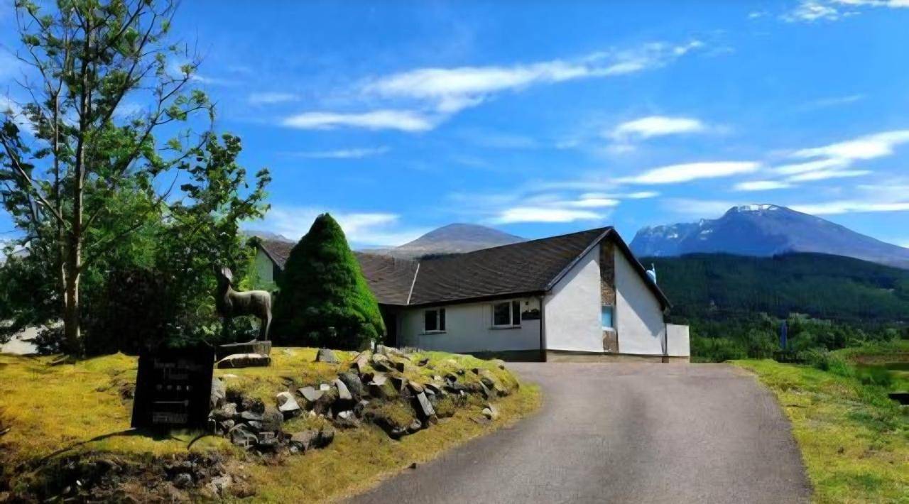 King Room with Mountain View in Nevis Range, Fort William